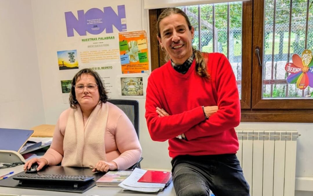 Celia Frieiro e Santiago García, exercendo a educación familiar dende o Traballo Social.